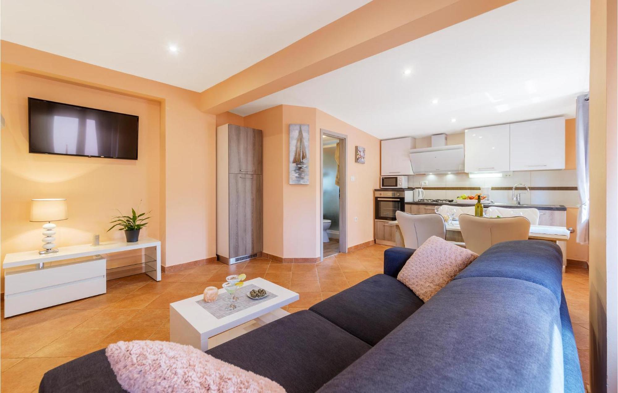 1 Bedroom Stunning Apartment In Pula Extérieur photo